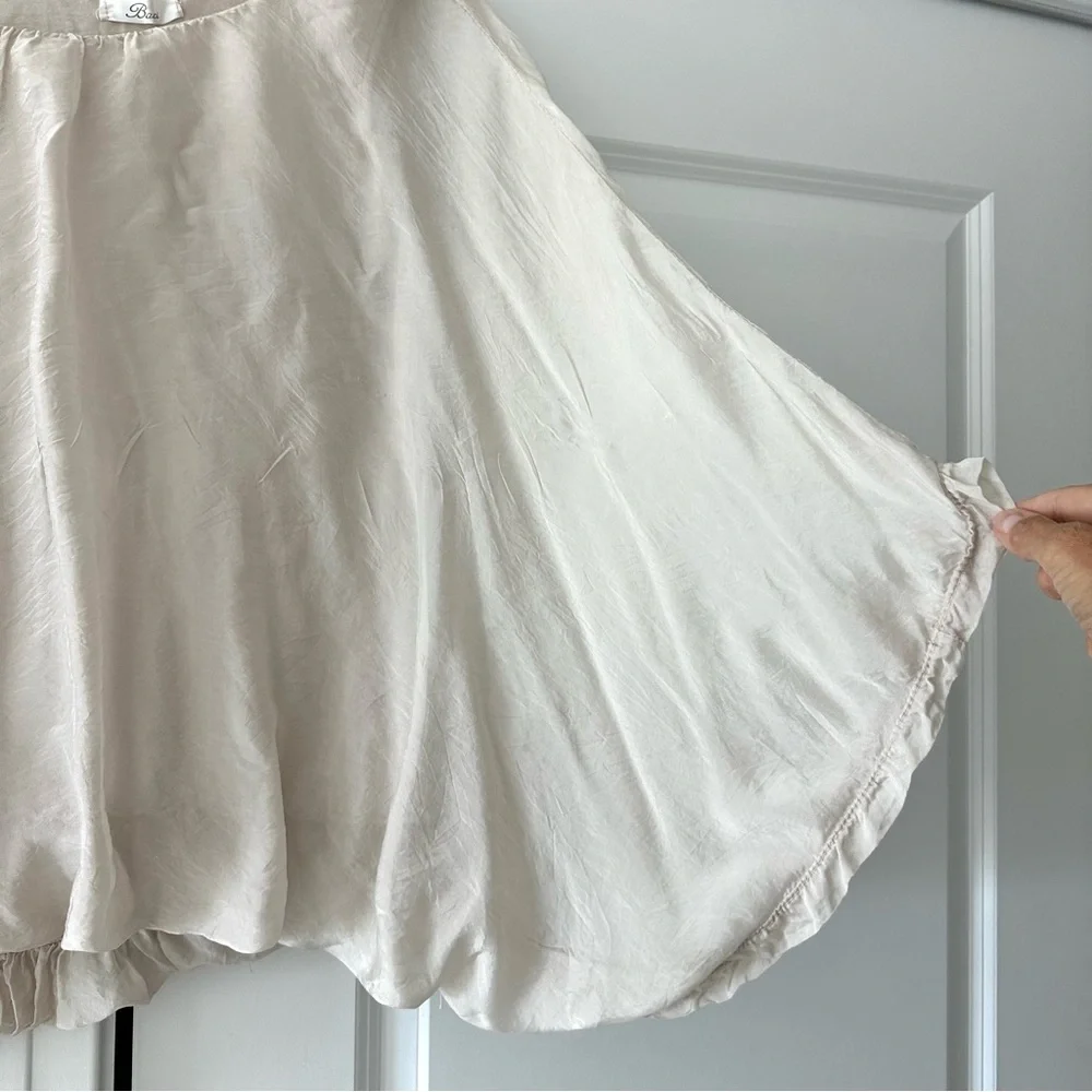 Silky Bubble bottom Elegant Dressy Blouse by Baci - Picture 6 of 10